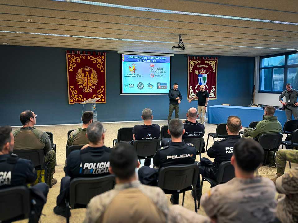 JCNL-Palma-0066 Entrenamiento de bastón BONOWI